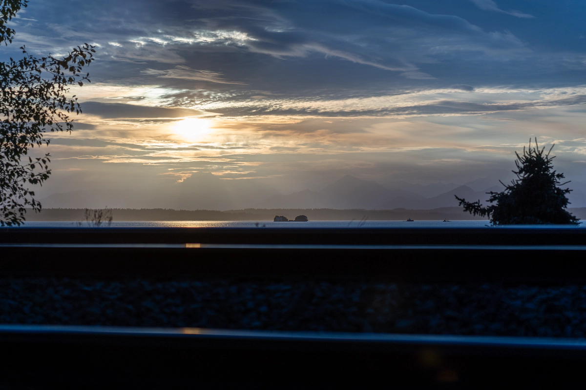 On (and Contra) Chalmers on LLM Interlocutors